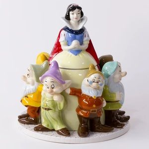 Snow White & 7 Dwarves Cookie Jar